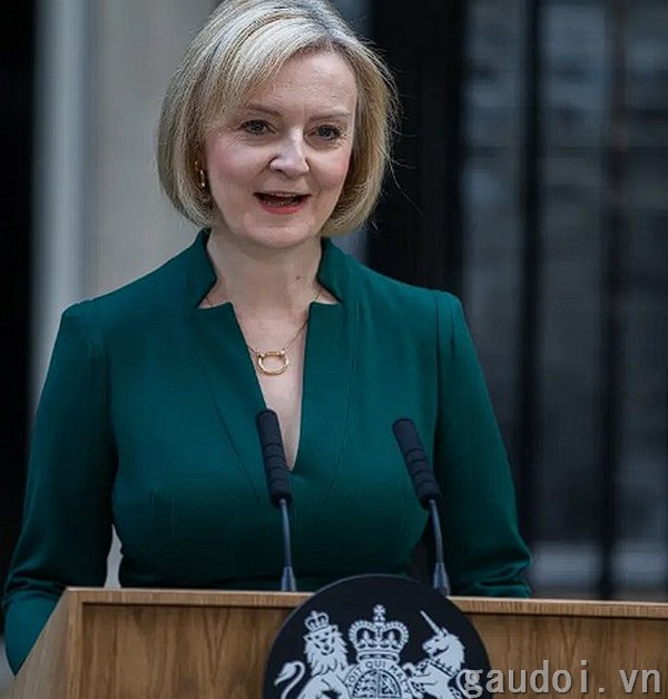 Analyzing Liz Truss Resignation Honours: Controversy and Impact