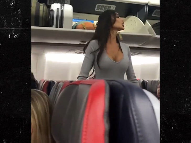 Instagram model kicked off plane