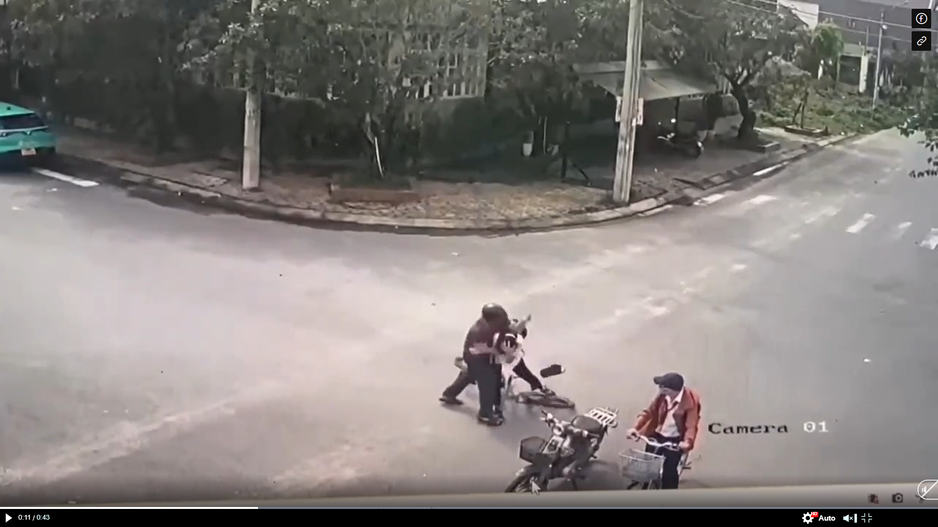 Nội dung chi tiết clip phụ huynh đánh học sinh lớp 9 nhập viện tại Quảng Ngãi gây xôn xao